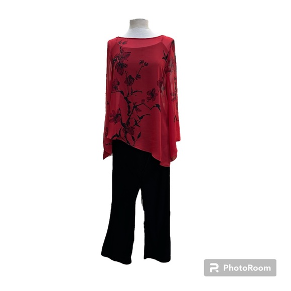 3 pcs. Set of red chiffon assymetrical tunic, new black cami & wide legged pants - Picture 1 of 2